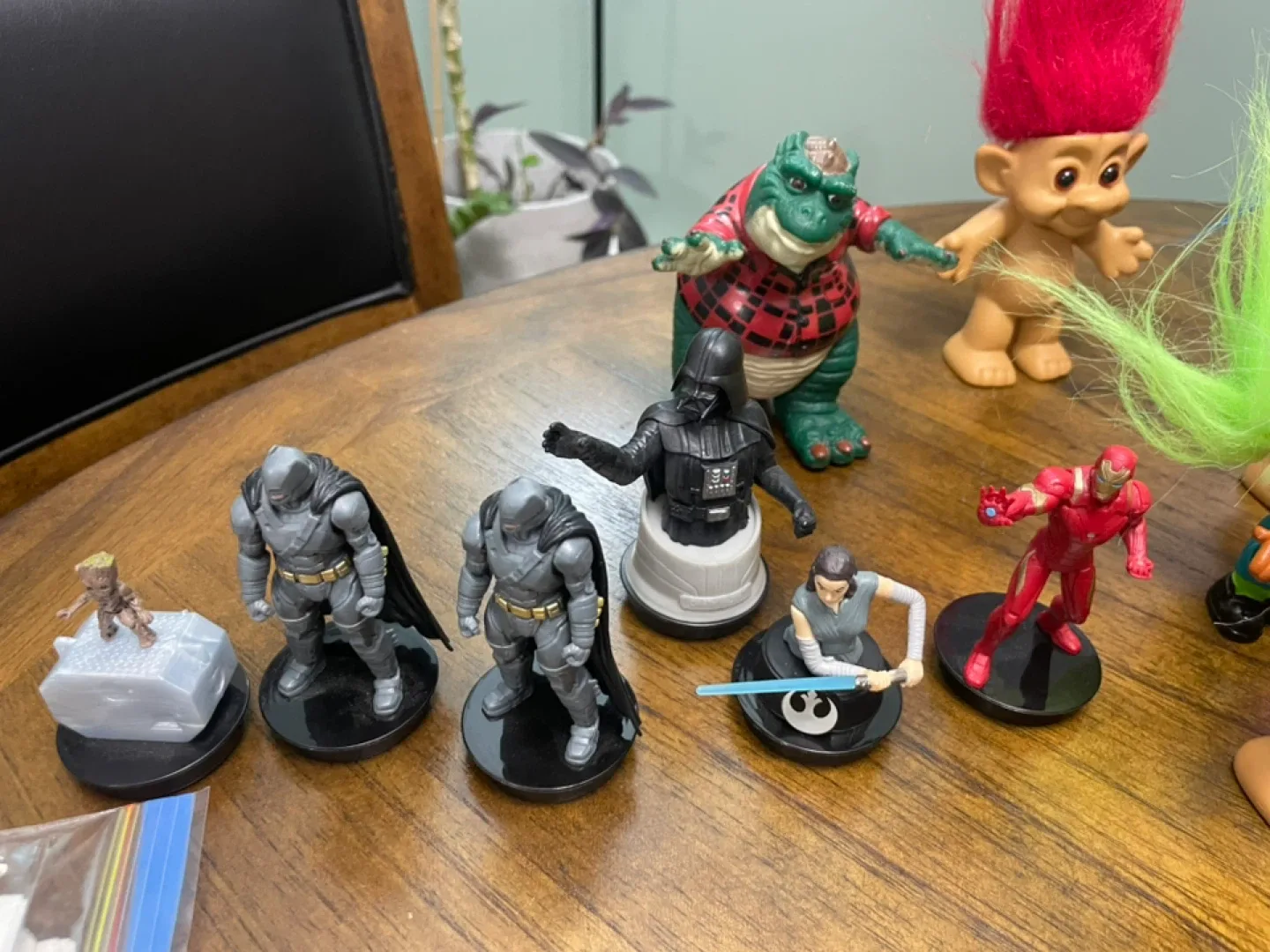 Mixed Lot of Toys image indicator(2)