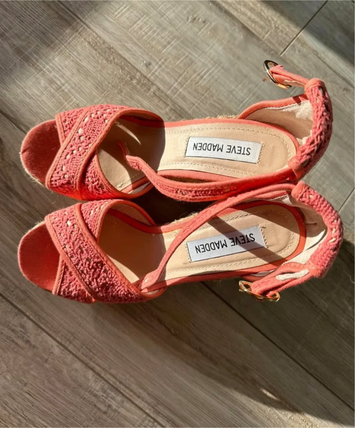 Steve Madden Marrvil Coral Wedge Sandals - Size 6.5 image indicator(2)