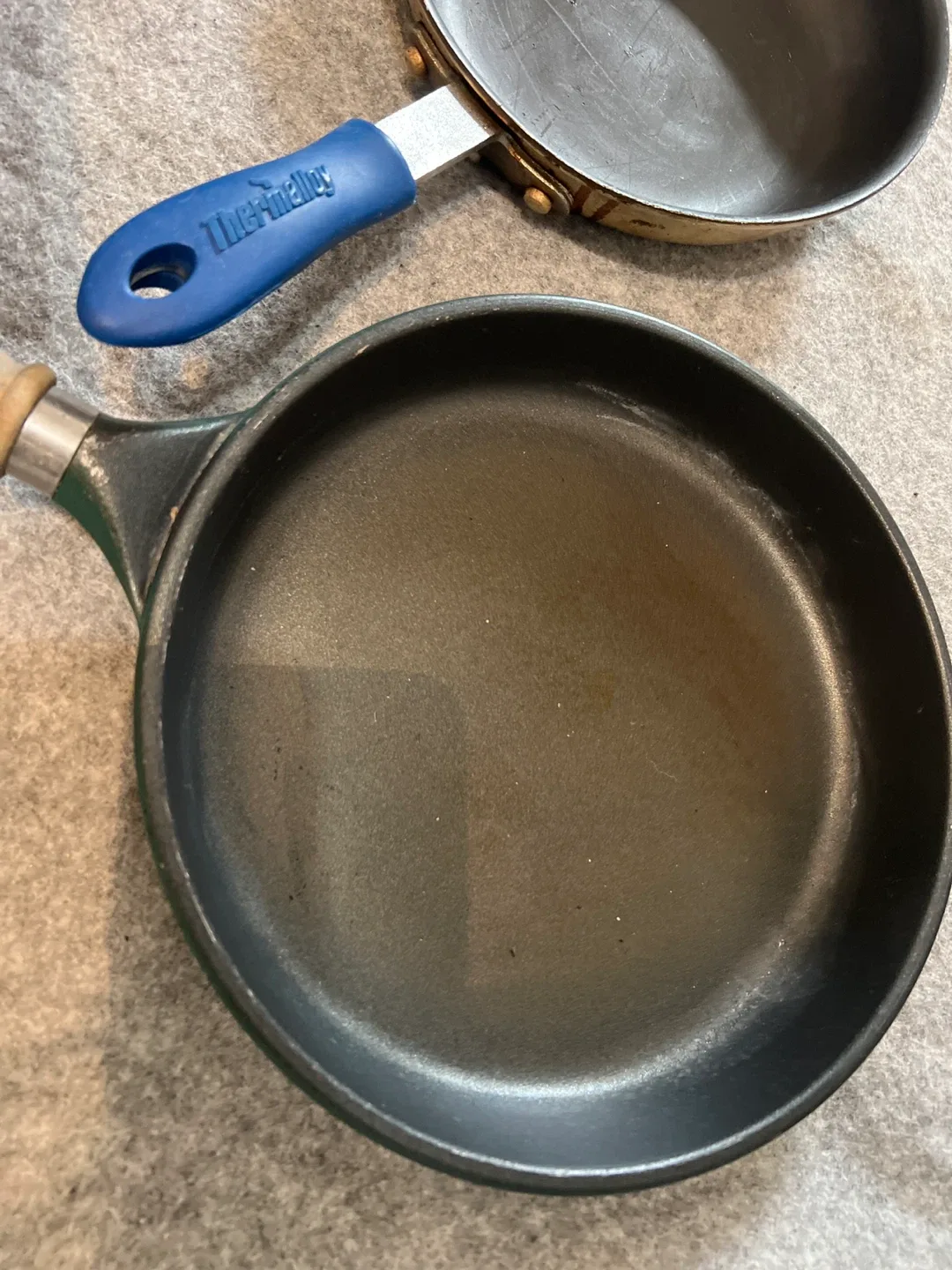 Variety of Used Frying Pans image indicator(5)