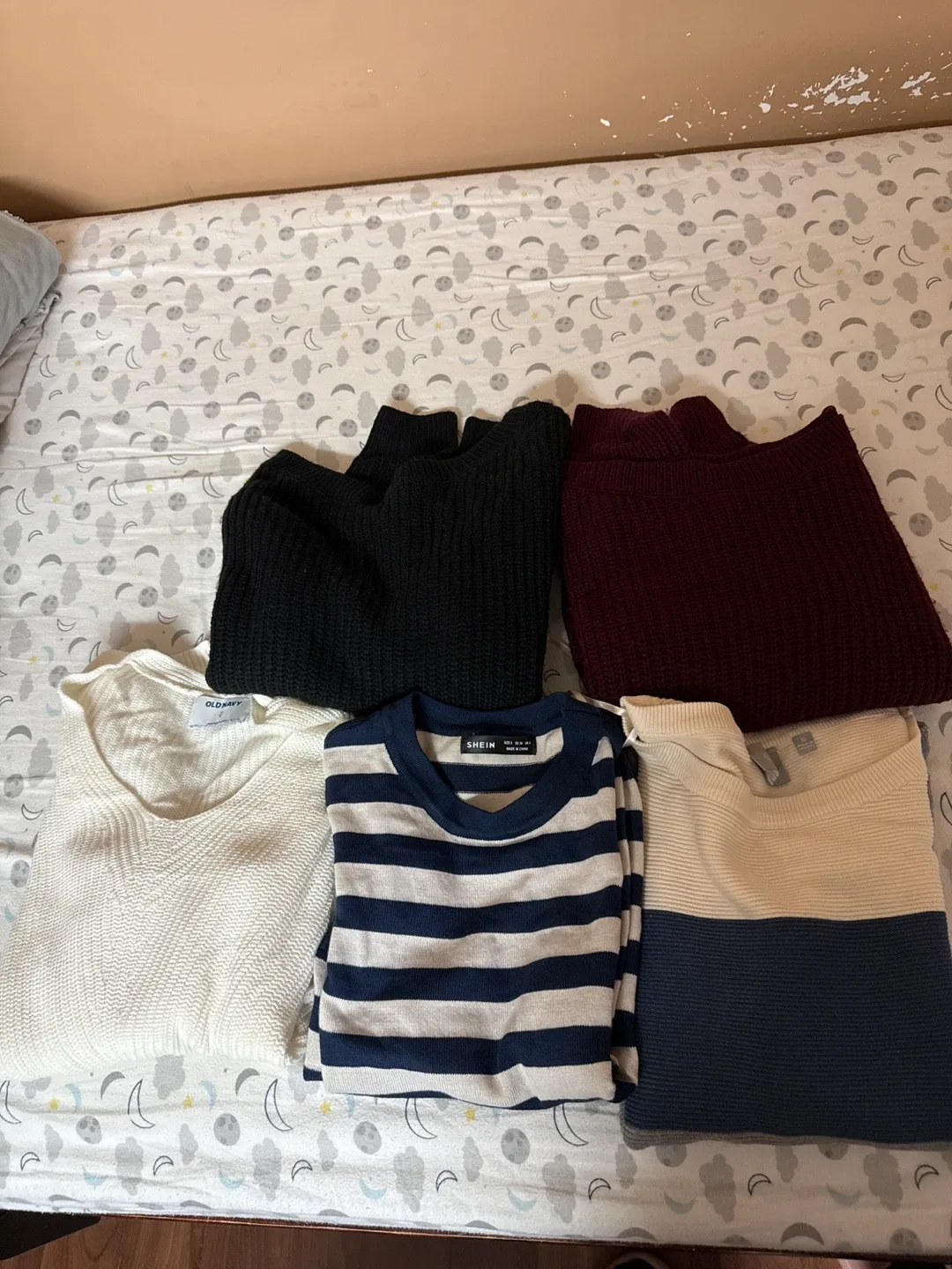 Bundle of Sweaters (Shein, Old Navy, Cyrus) - Size S