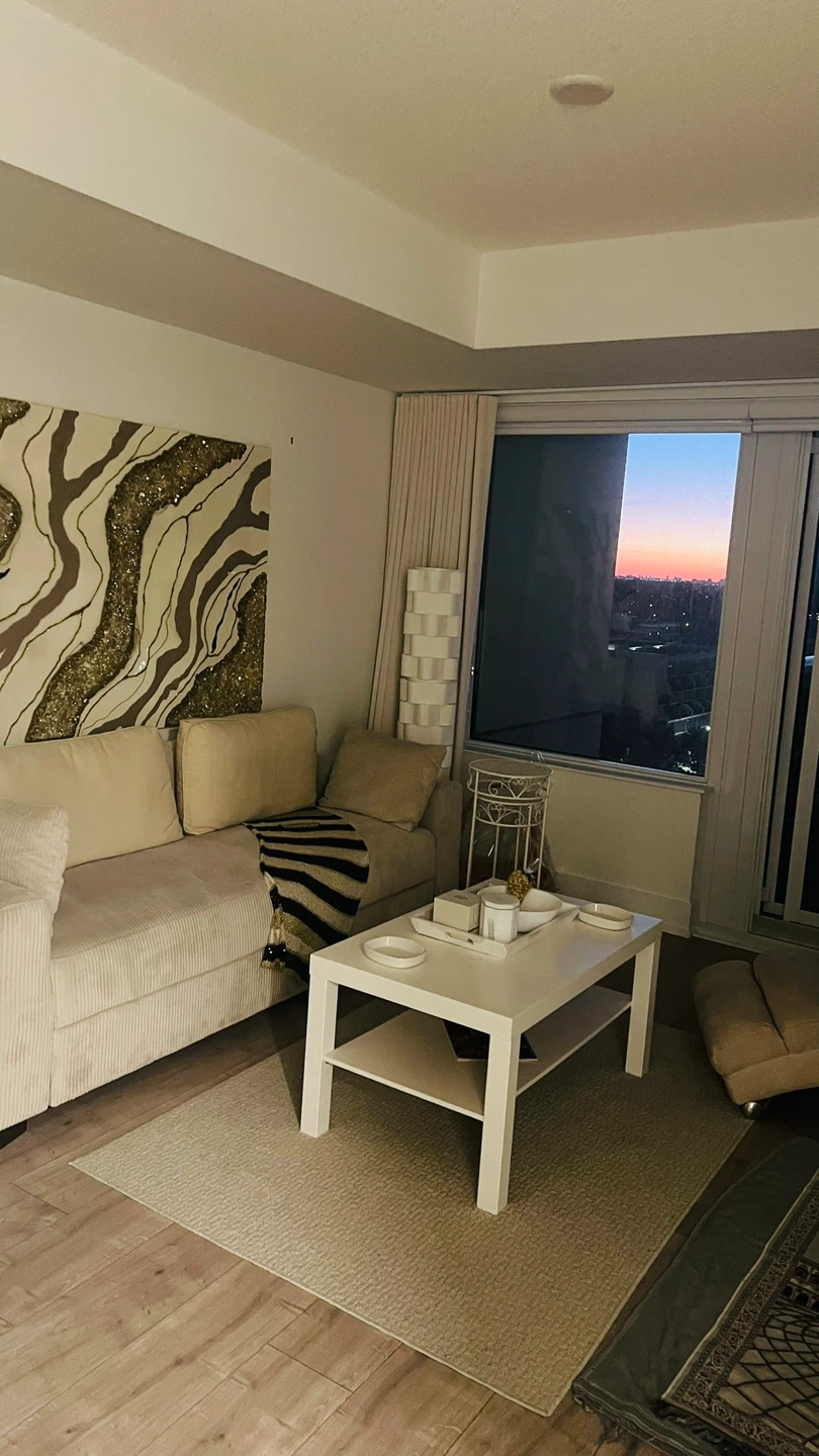 Living Room white Table