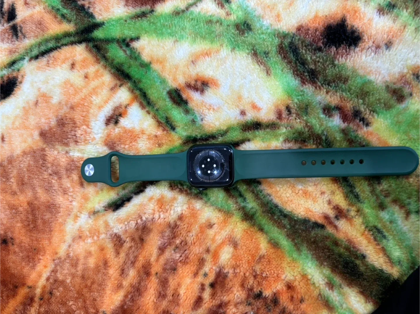 Apple Watch Green with Charger image indicator(2)