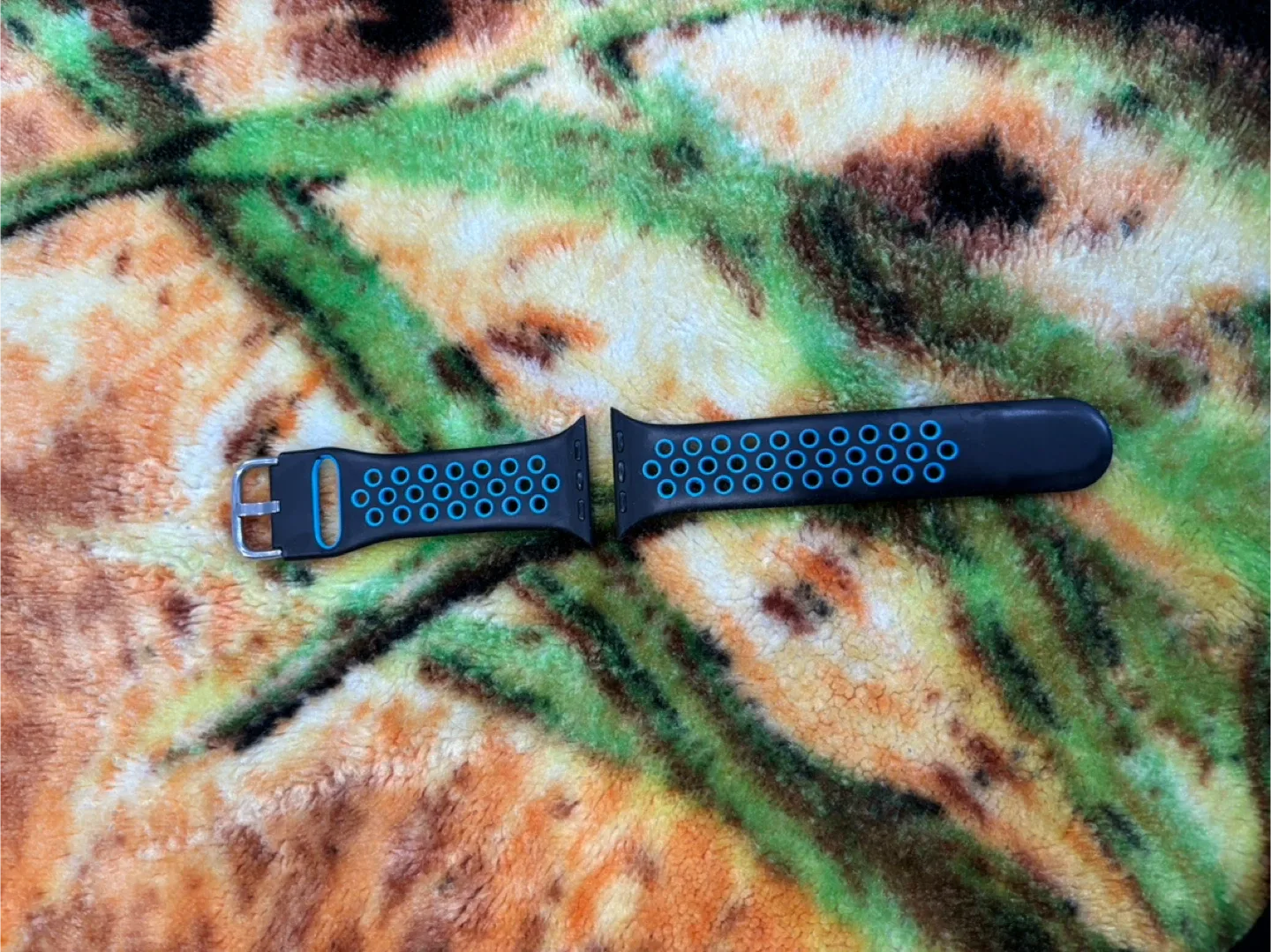 Apple Watch Green with Charger image indicator(6)