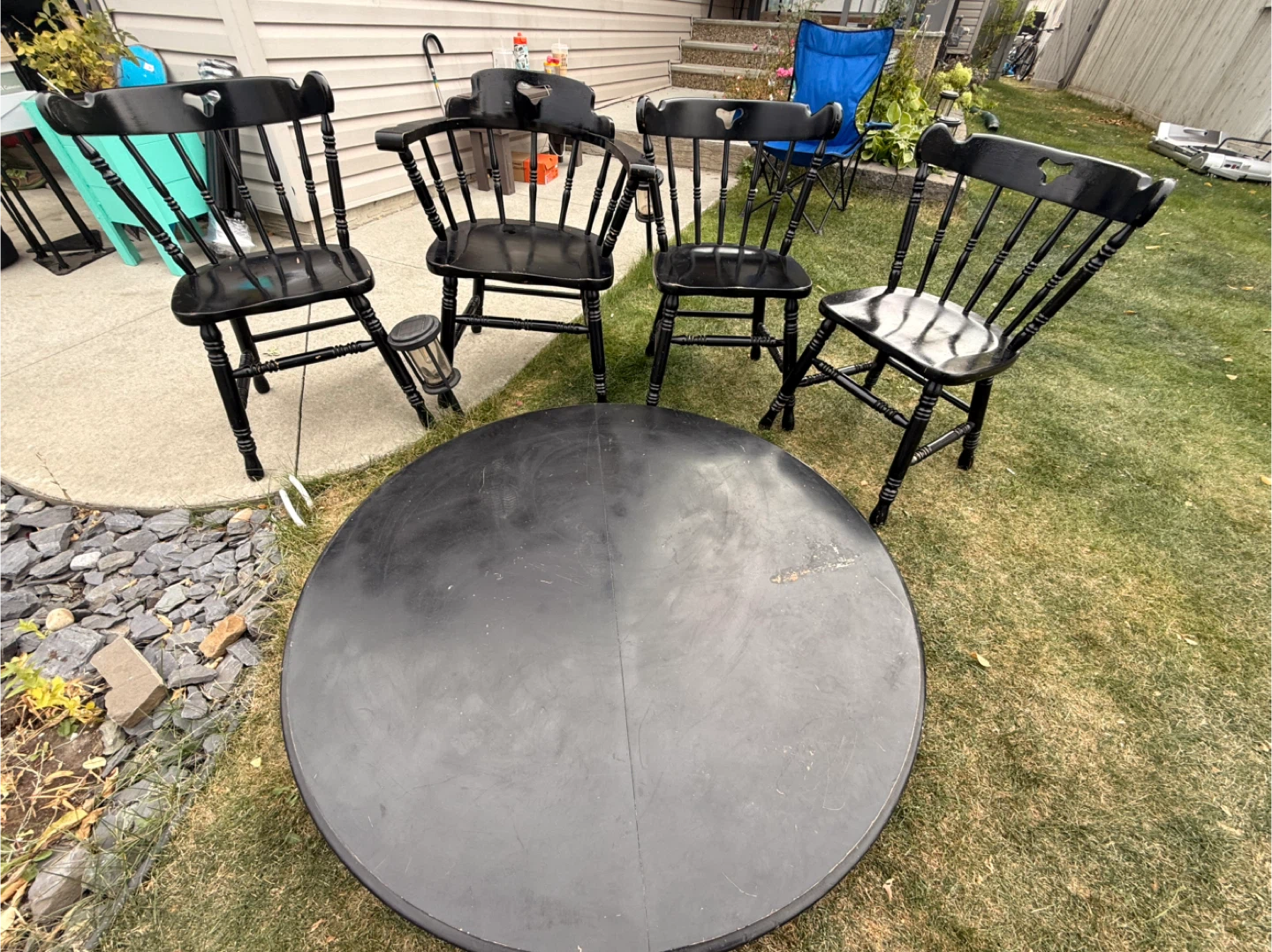 Black Round Dining Table with 4 Chairs