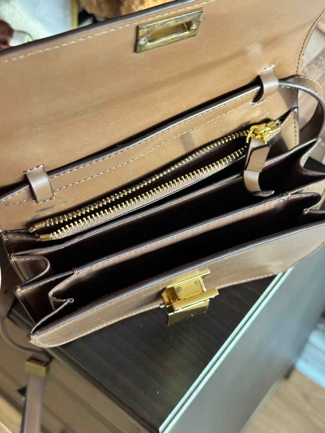 Elegant Taupe Crossbody Bag image indicator(4)