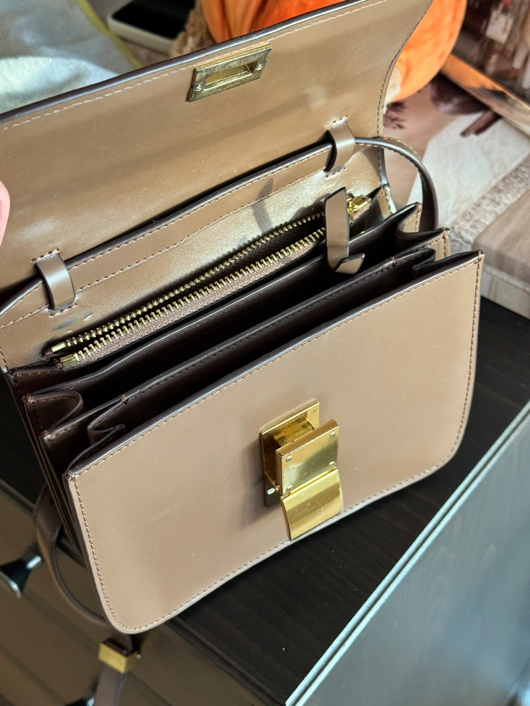 Elegant Taupe Crossbody Bag - photo 5