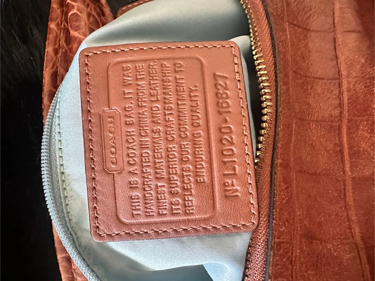 Limited edition Coach crocodile Leather Shoulder Bag image indicator(4)