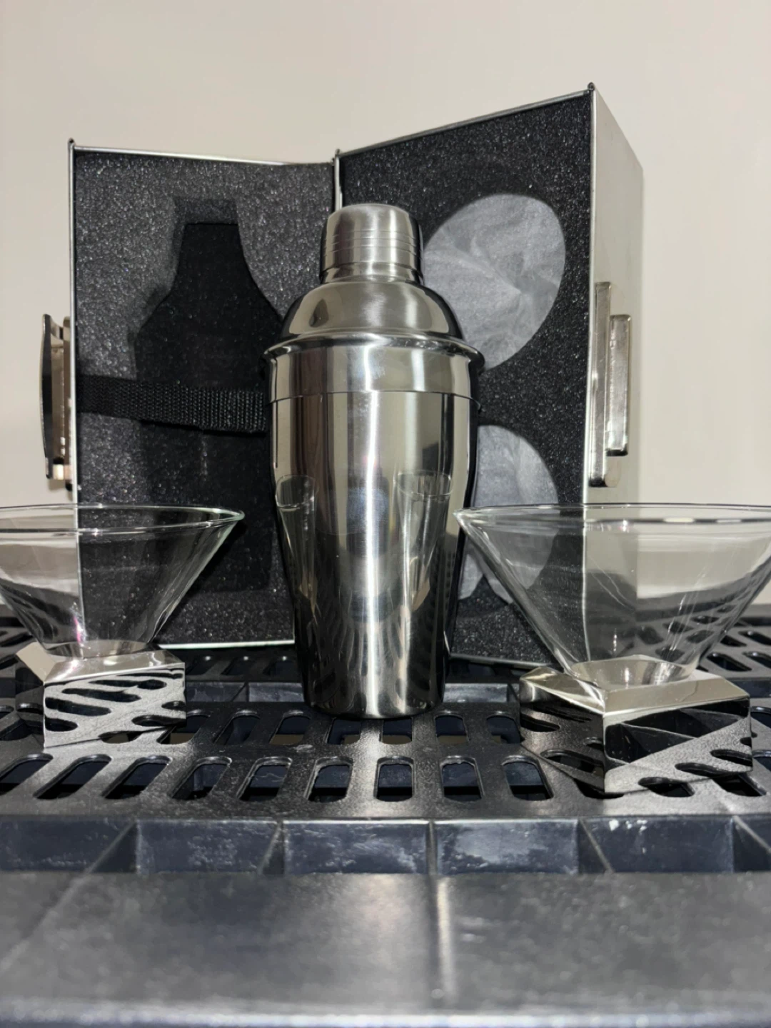 The Two Martini Lunch Cocktail Set