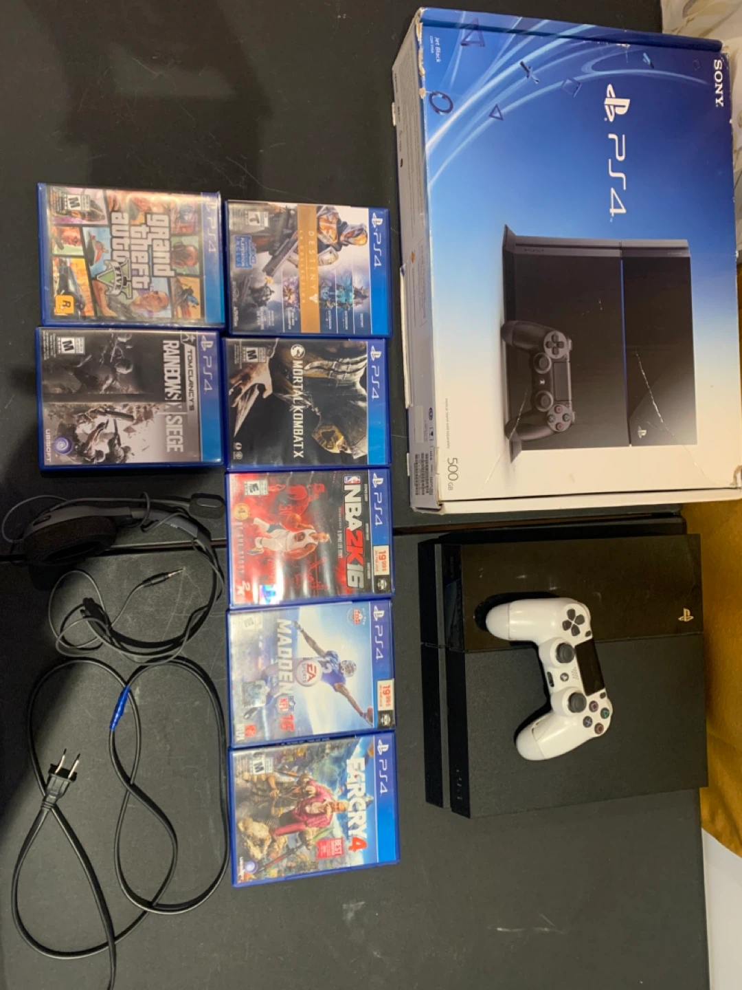 Bundles PS4 + 1 manette + 7 jeux + casque – À saisir aujourd’hui
