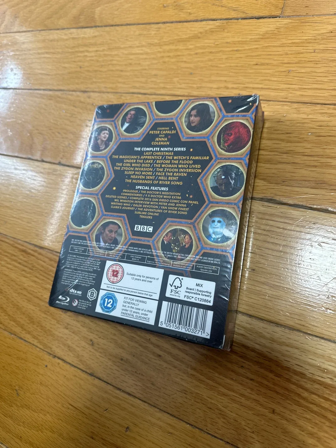 New Doctor Who: The Complete Ninth Series Blu-ray image indicator(3)