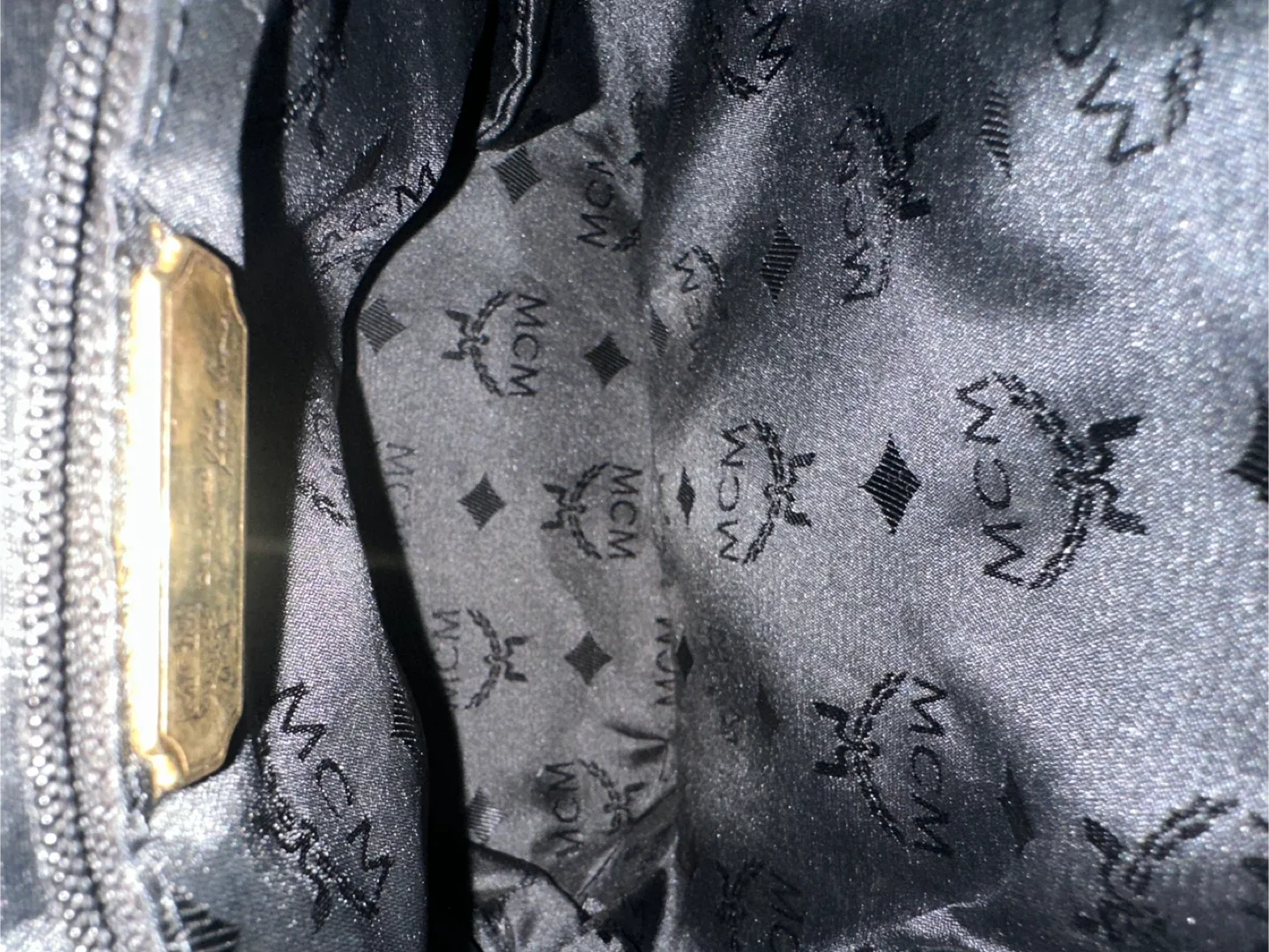 MCM Black Leather Backpack image indicator(3)