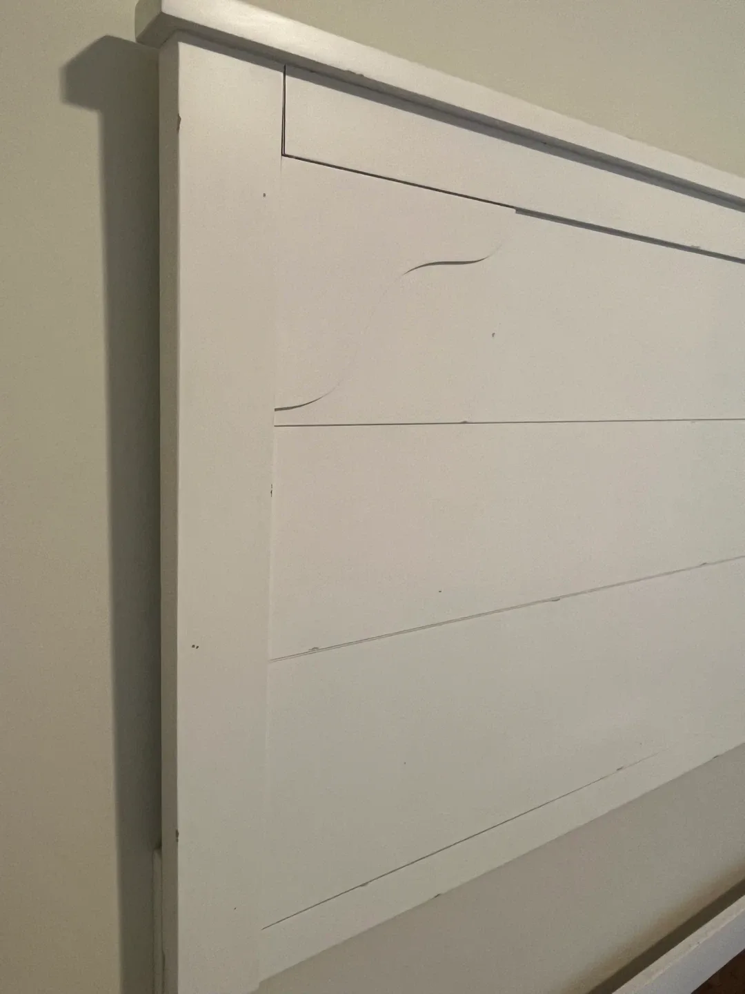 Wooden bed frame (Queen) image indicator(5)