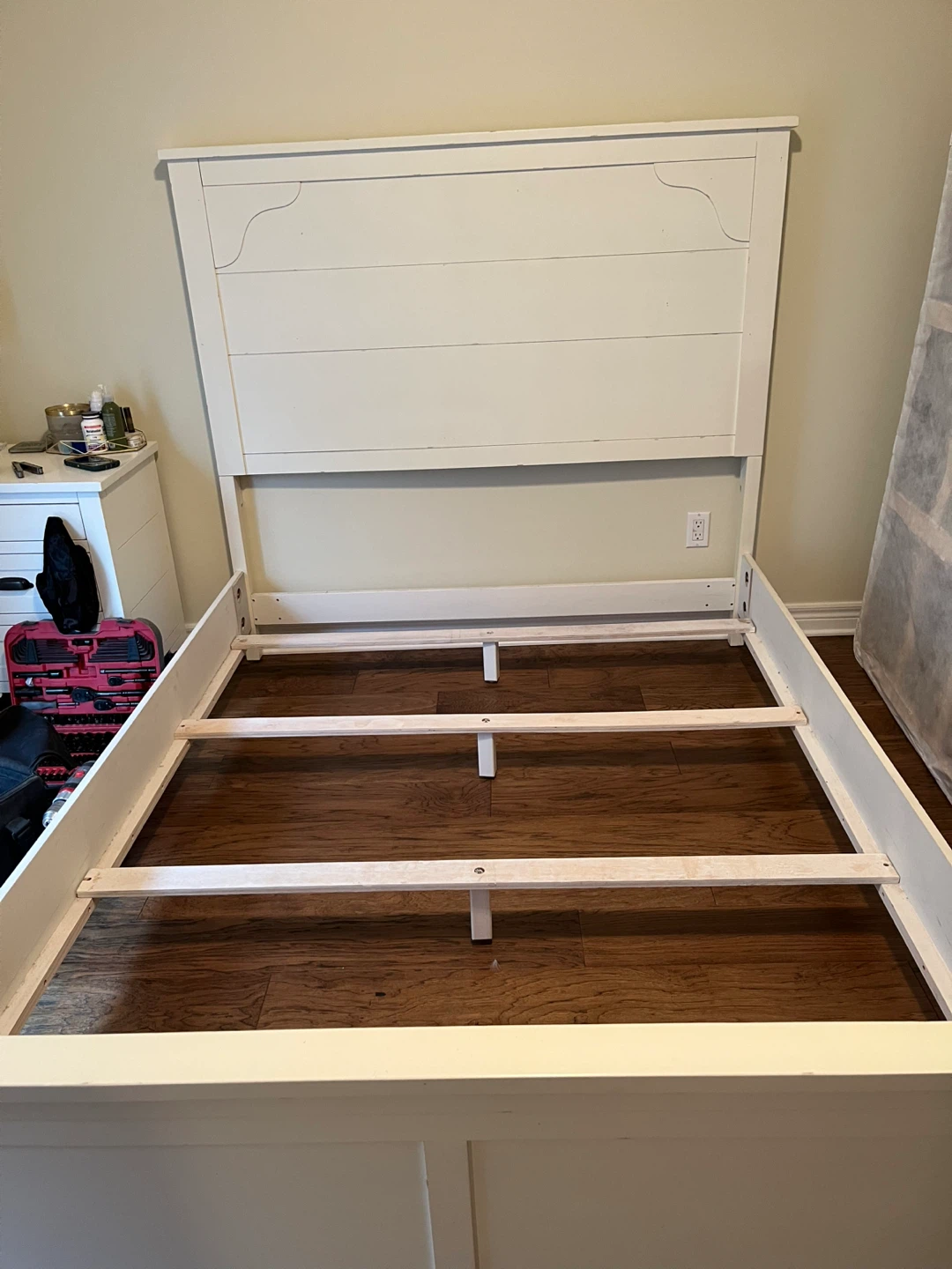 Wooden bed frame (Queen) - photo 3