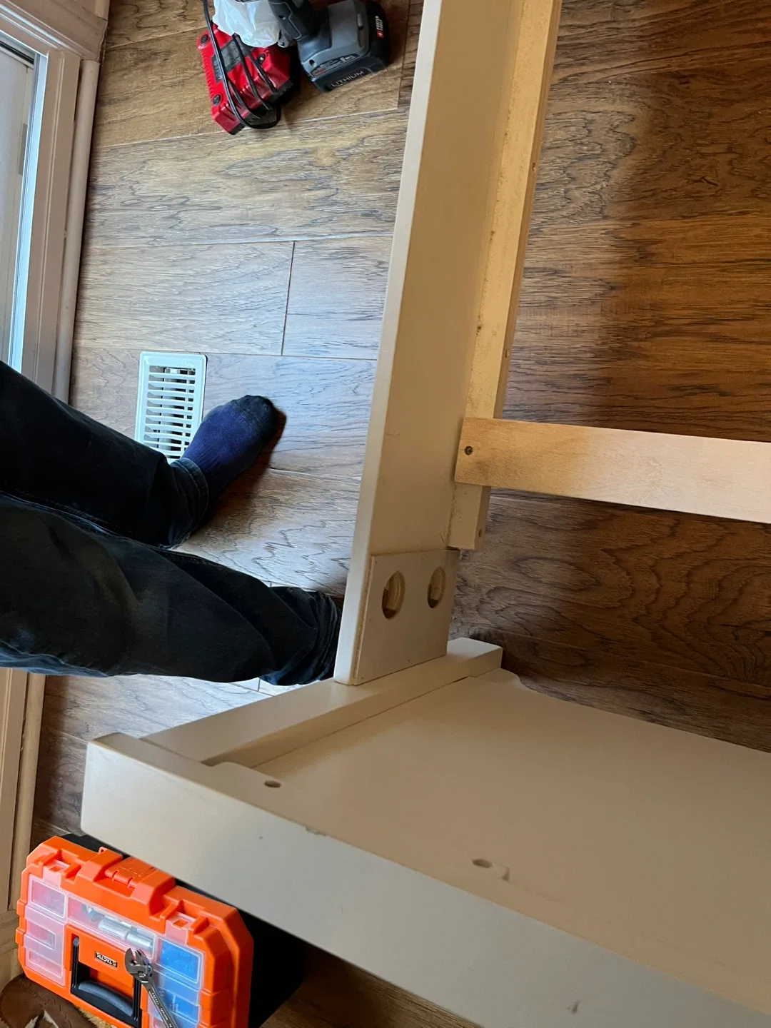 Wooden bed frame (Queen) image indicator(6)