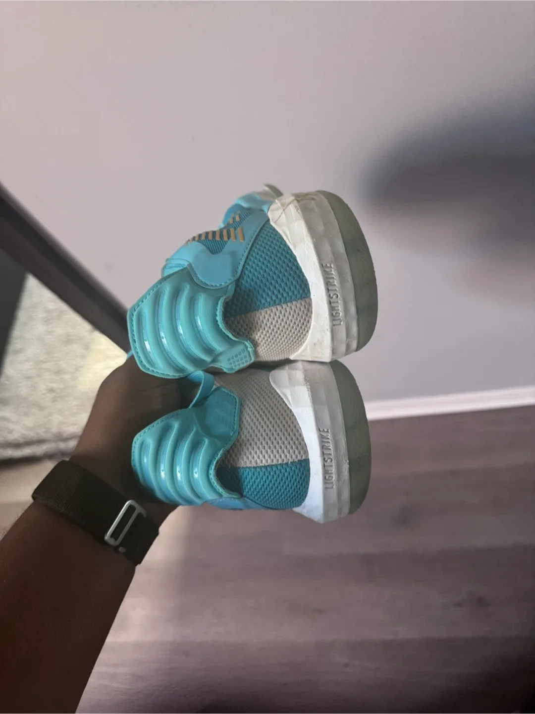 Adidas Dame 6 Basketball Shoes - Size 10.5 image indicator(3)