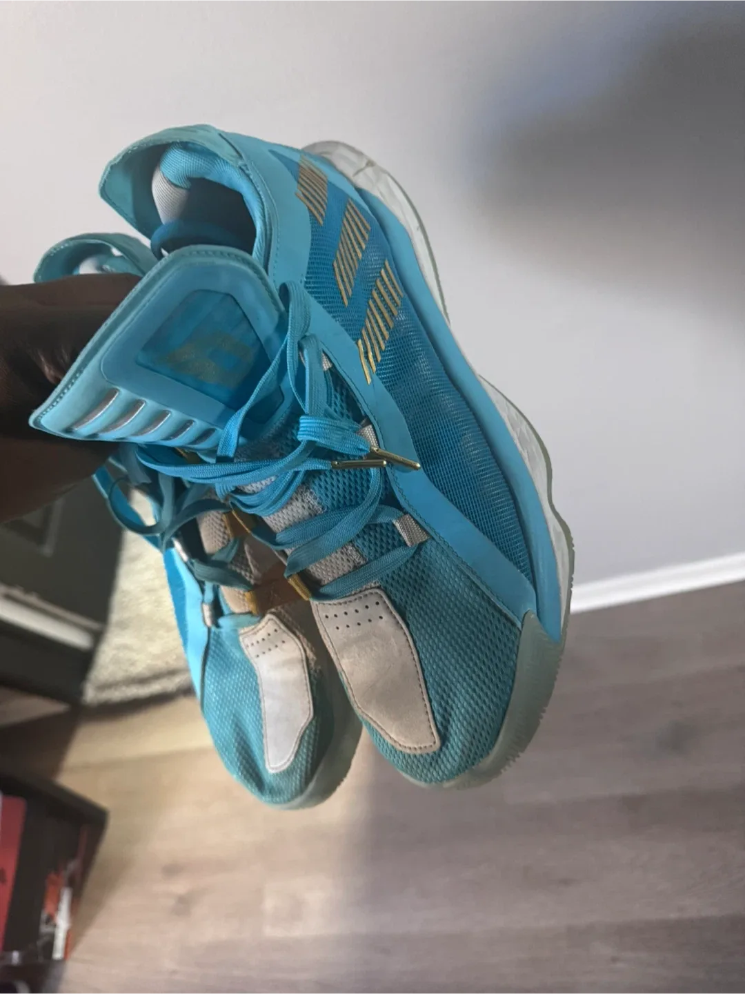 Adidas Dame 6 Basketball Shoes - Size 10.5 image indicator(2)