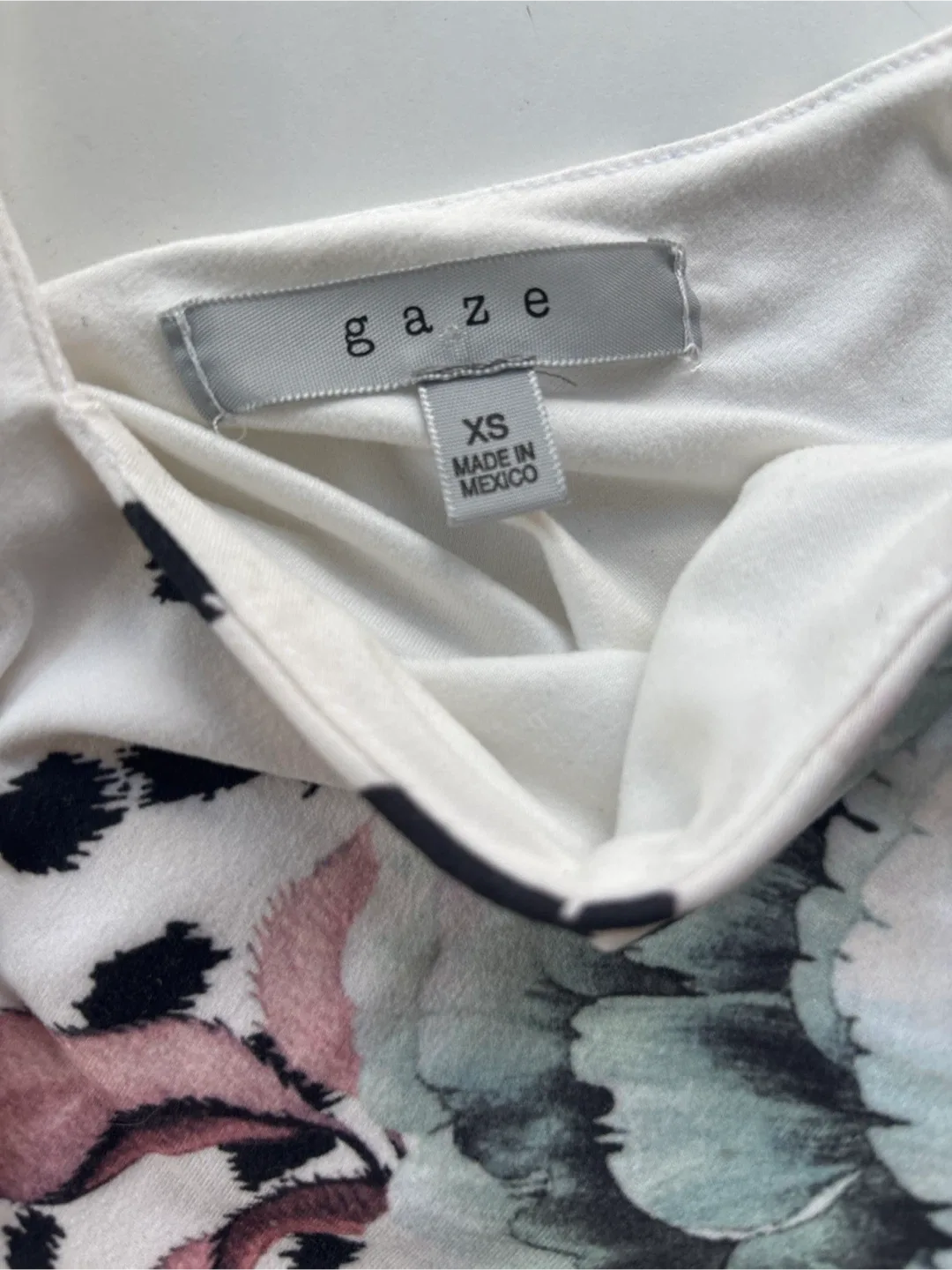 Gaze XS Floral Bodysuit image indicator(3)