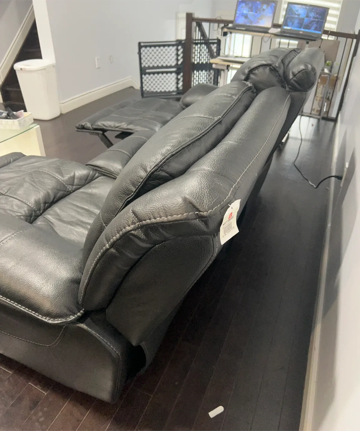 Black Reclining Sofa image indicator(2)