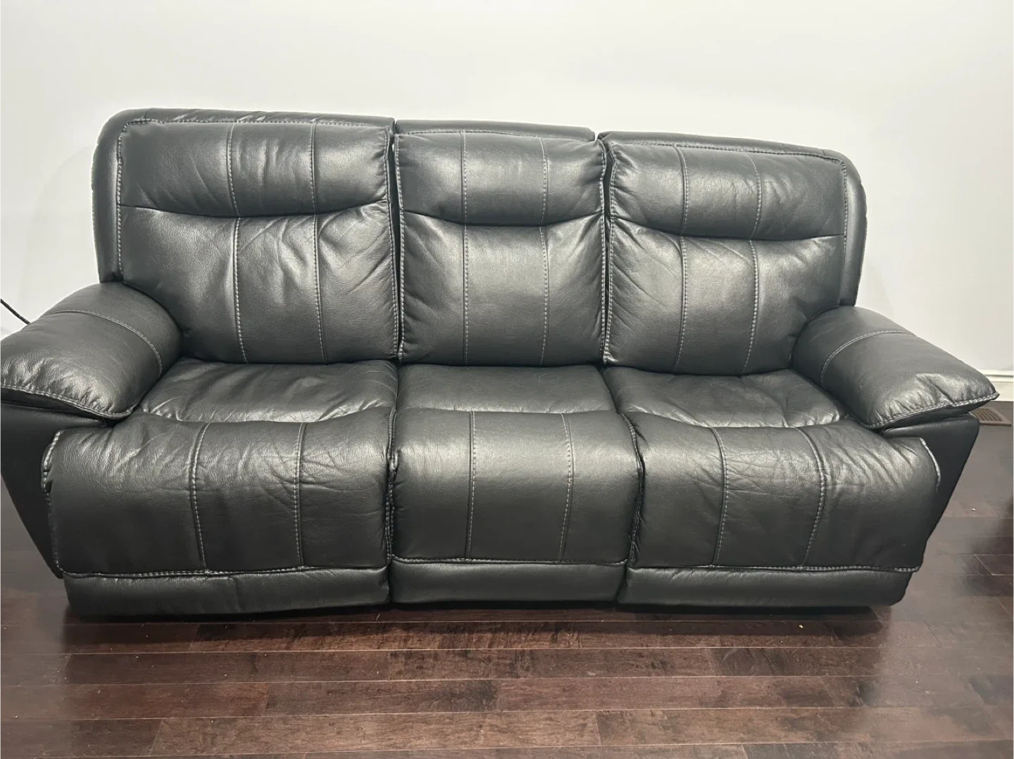 Black Reclining Sofa image indicator(6)