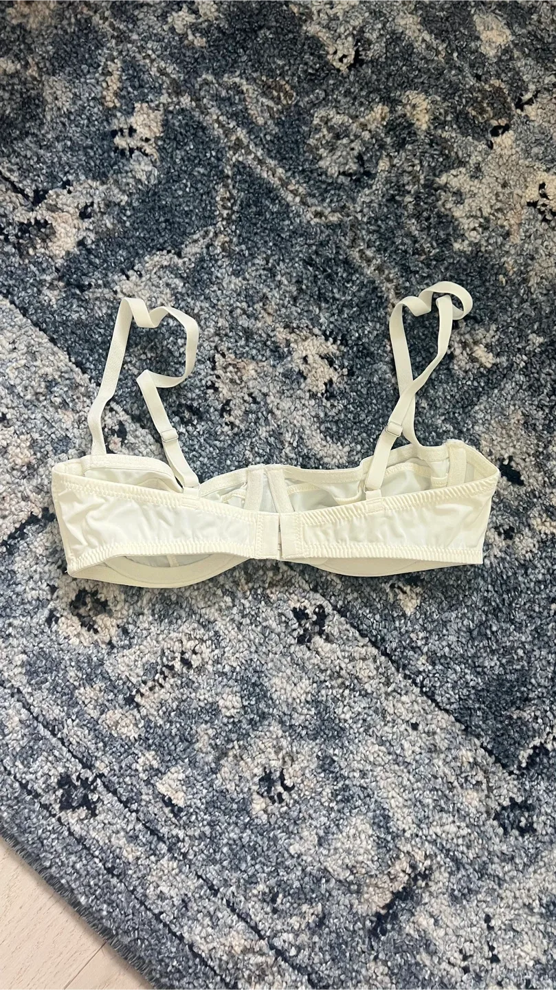 Urban Outfitters Out From Under bralette - size 32B image indicator(2)