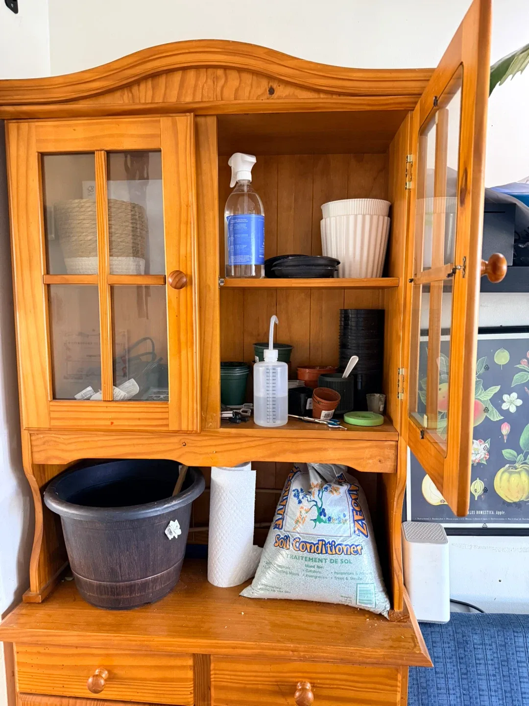 Wooden Hutch Cabinet image indicator(3)