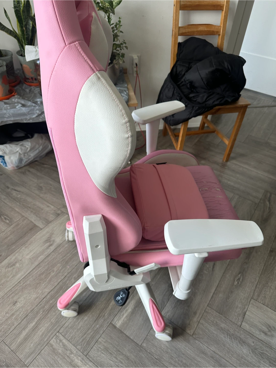 AutoFull Pink Gaming Chair - photo 4