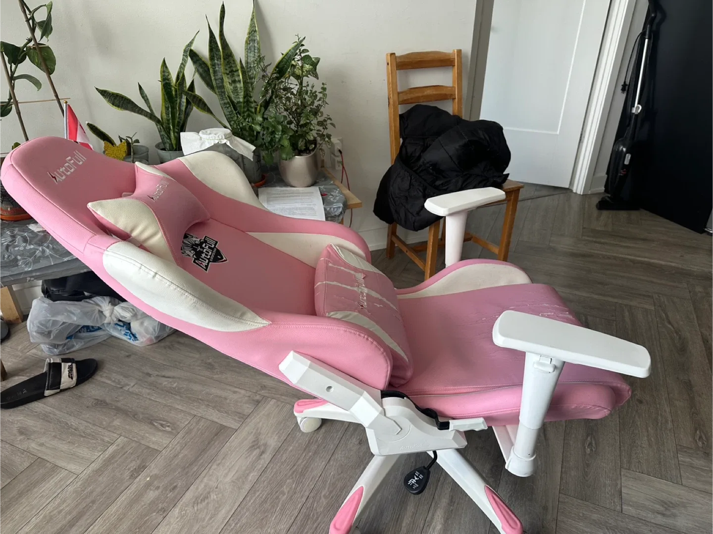 AutoFull Pink Gaming Chair image indicator(2)