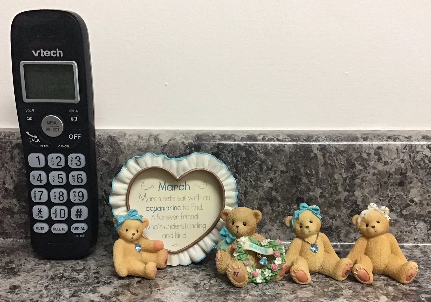 Precious Moments "Friends Never Drift Apart" Snow Globe image indicator(4)