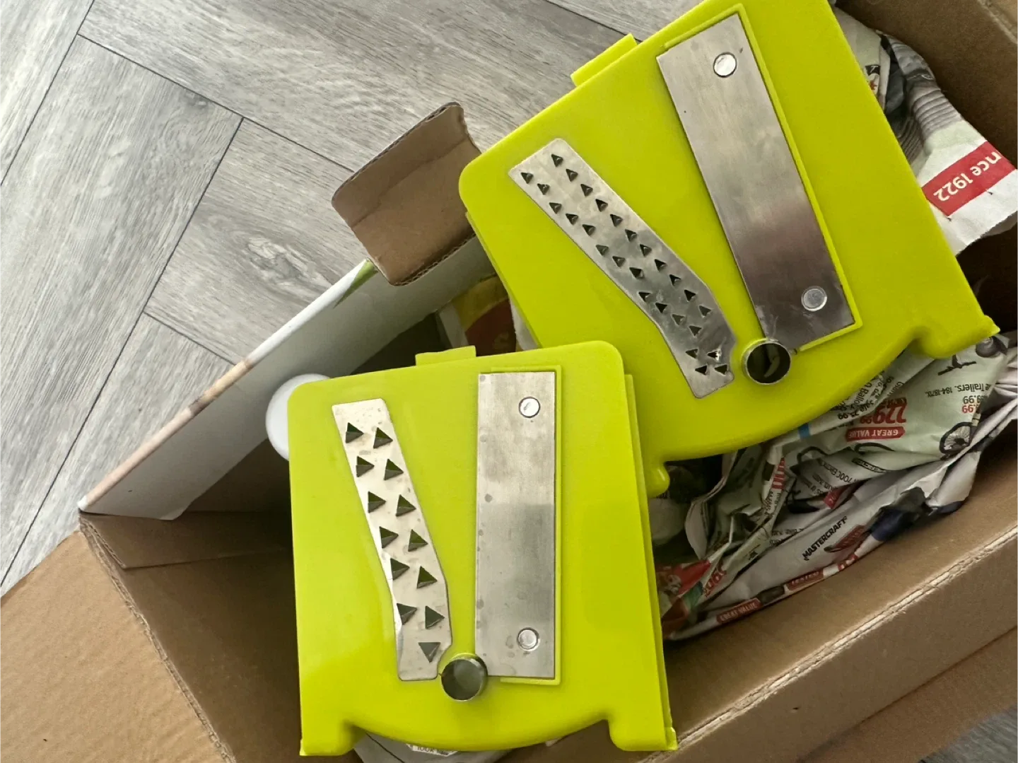 Kitchen Stuff Veggi Twist Spiral Slicer image indicator(3)