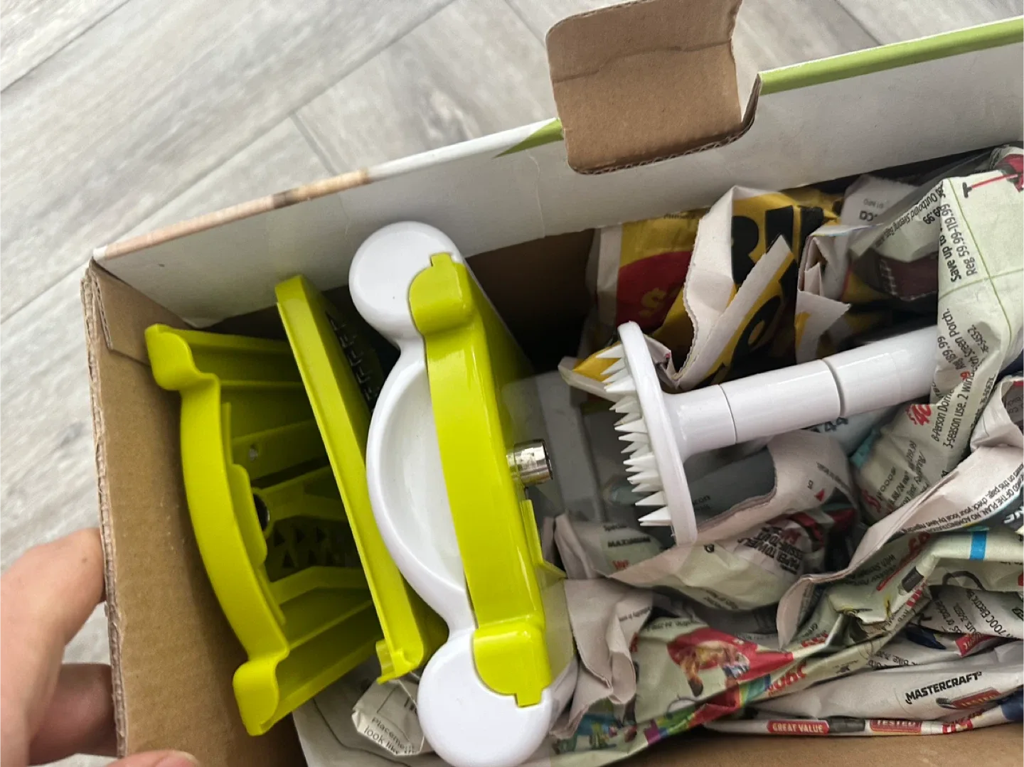 Kitchen Stuff Veggi Twist Spiral Slicer image indicator(2)