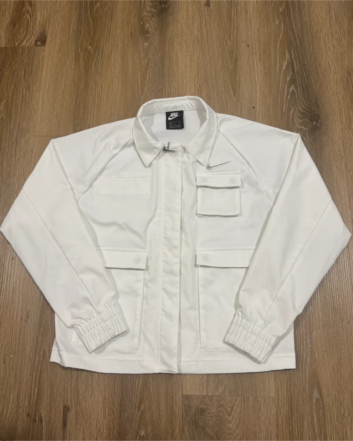 Nike Womens Sportswear Swoosh White Jacket Size S thumbnail