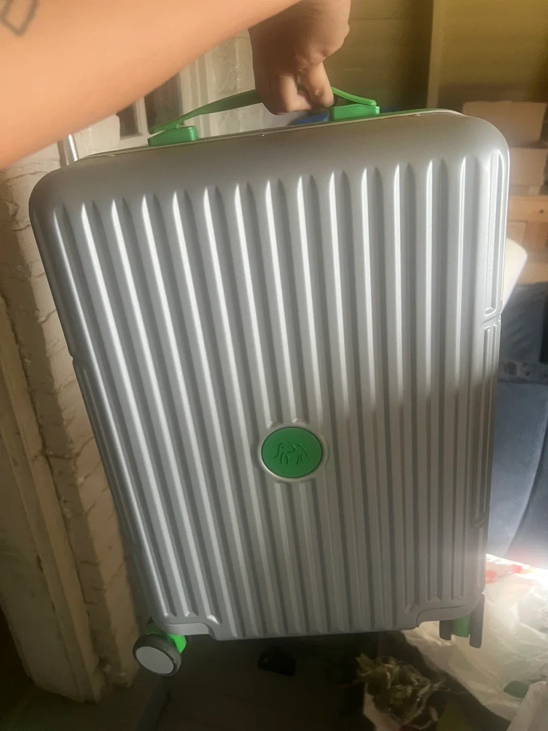 Drunk Elephant Carry-On Luggage image indicator(4)