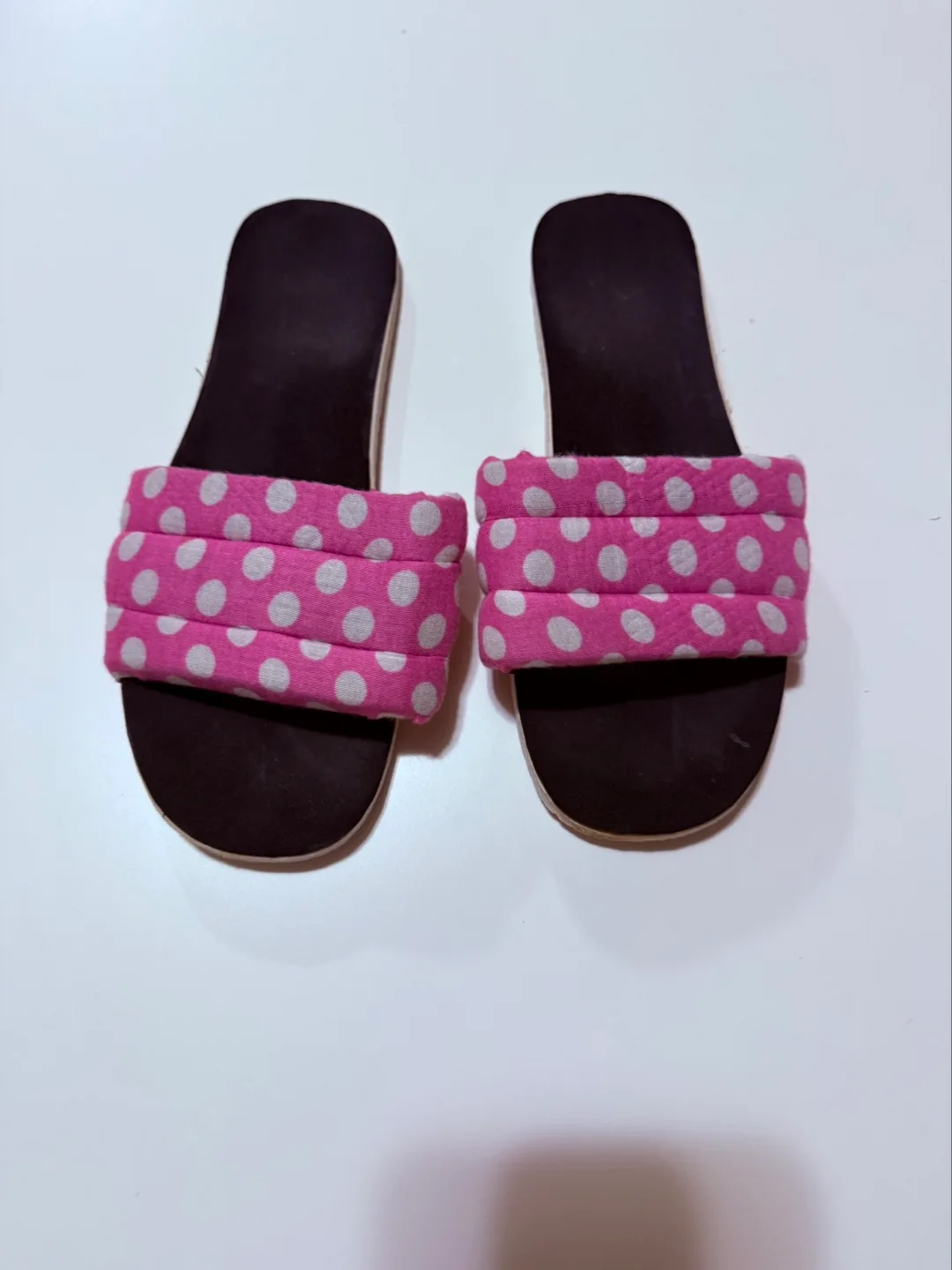 Pink Polka Dot Slides thumbnail