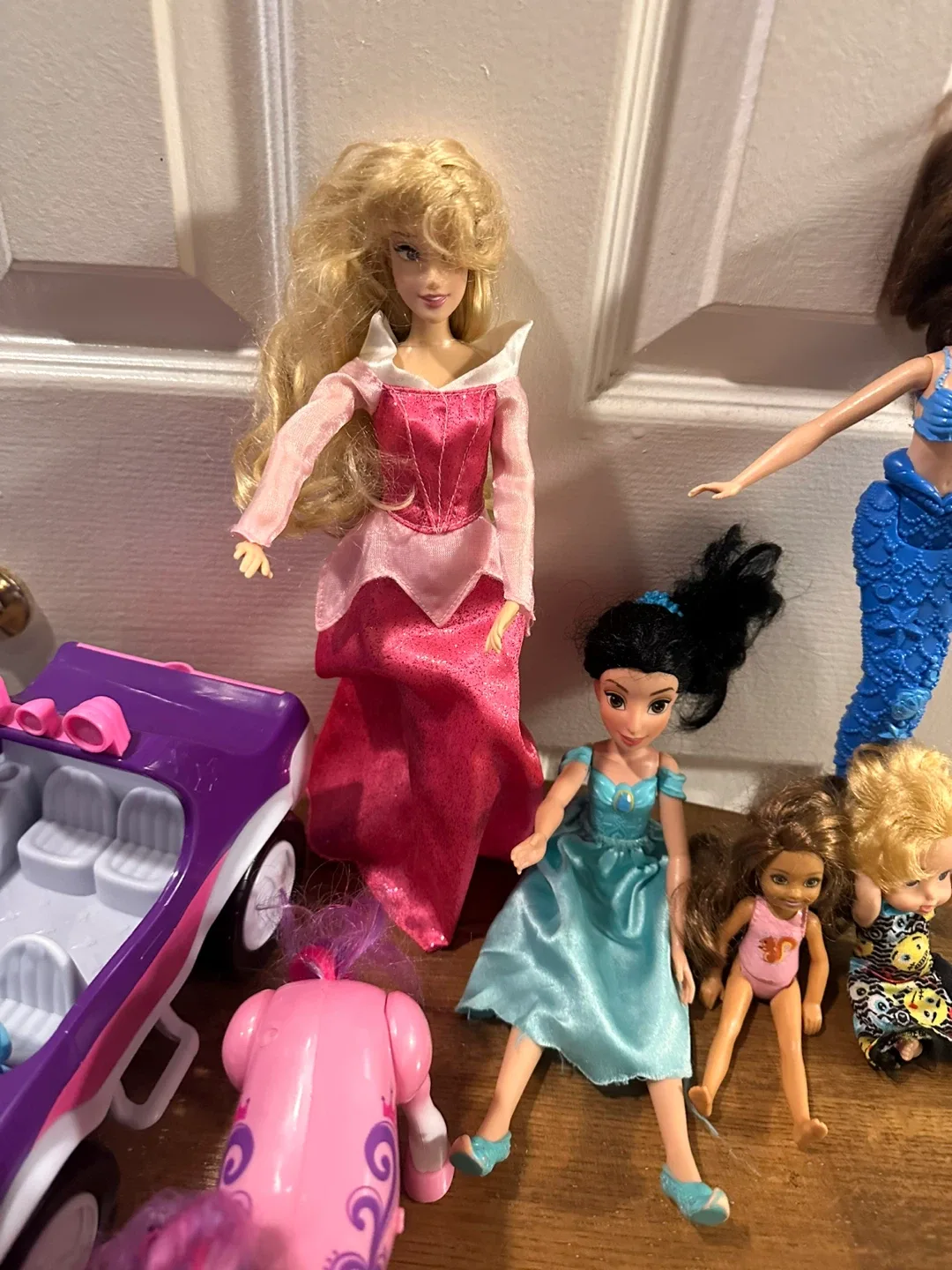 Disney Princess Dolls & Toy Car (b2) image indicator(4)