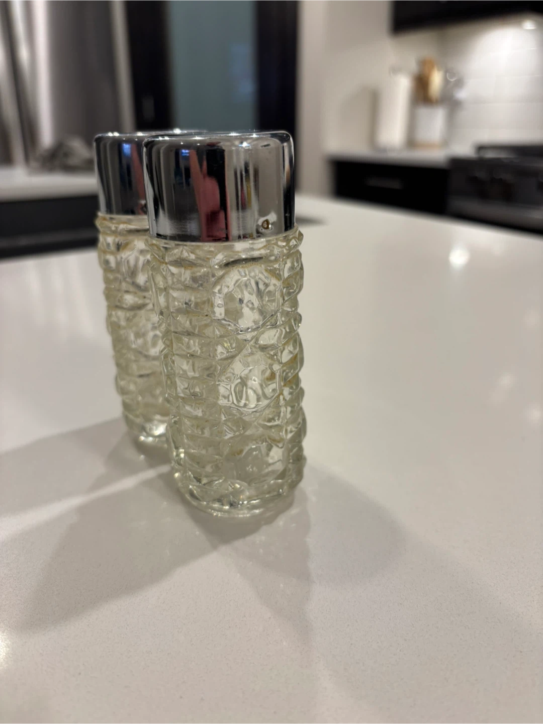 Free Glass Salt & Pepper Shakers w/ Metal Toppers - photo 5