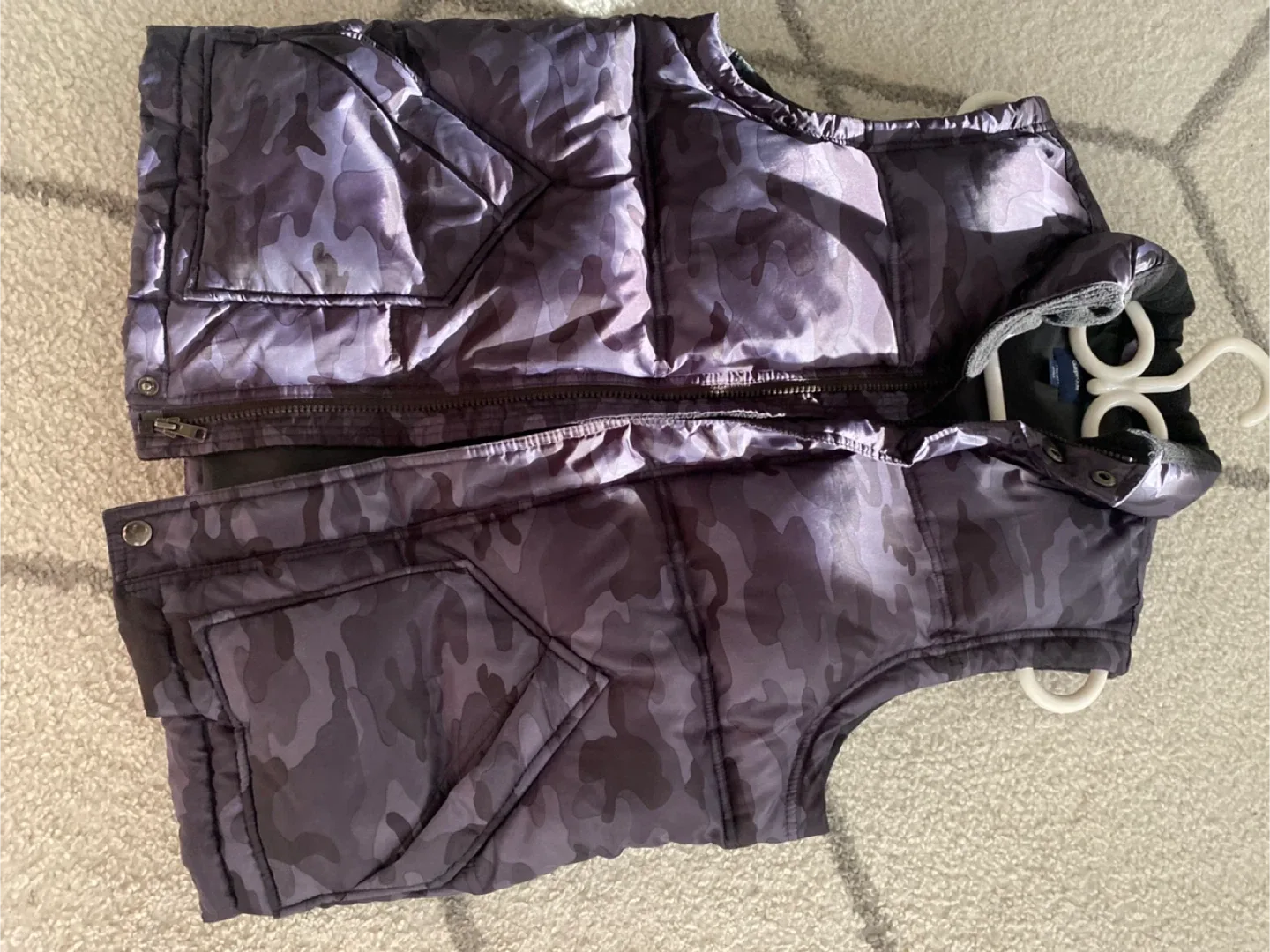 Gap Kids Camo Puffer Vest - Size XXL (14-16) image indicator(2)