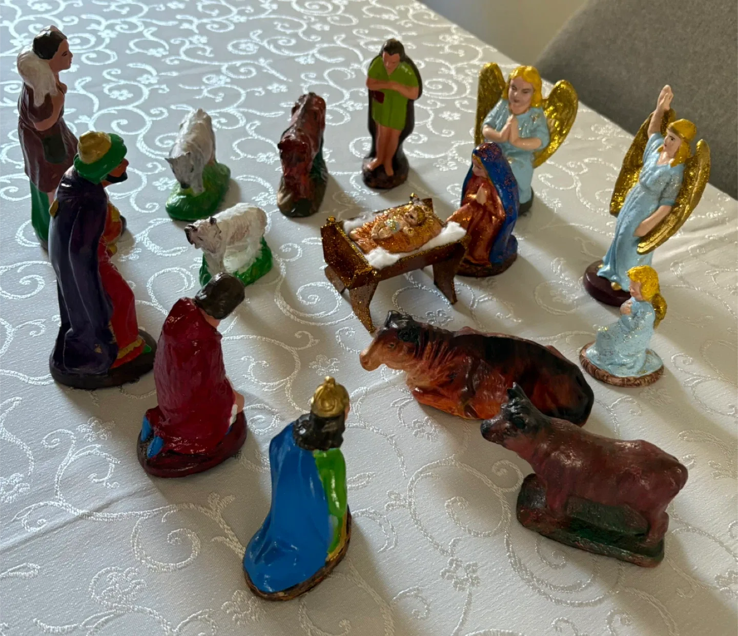 Nativity Scene Figurine Set All Hand Painted (Free Shipping) image indicator(3)