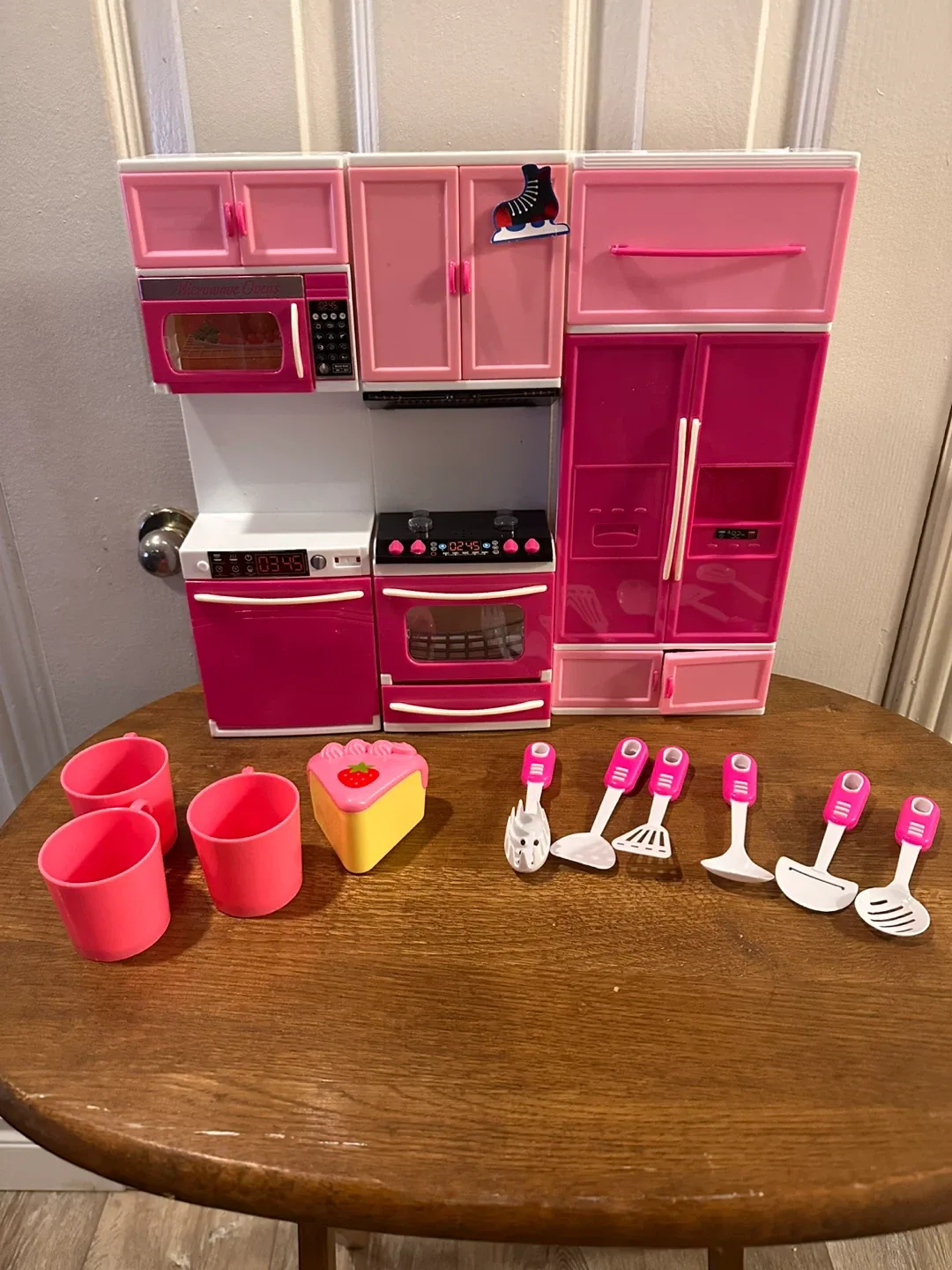 Pink Toy Kitchen Set (c1) image indicator(2)
