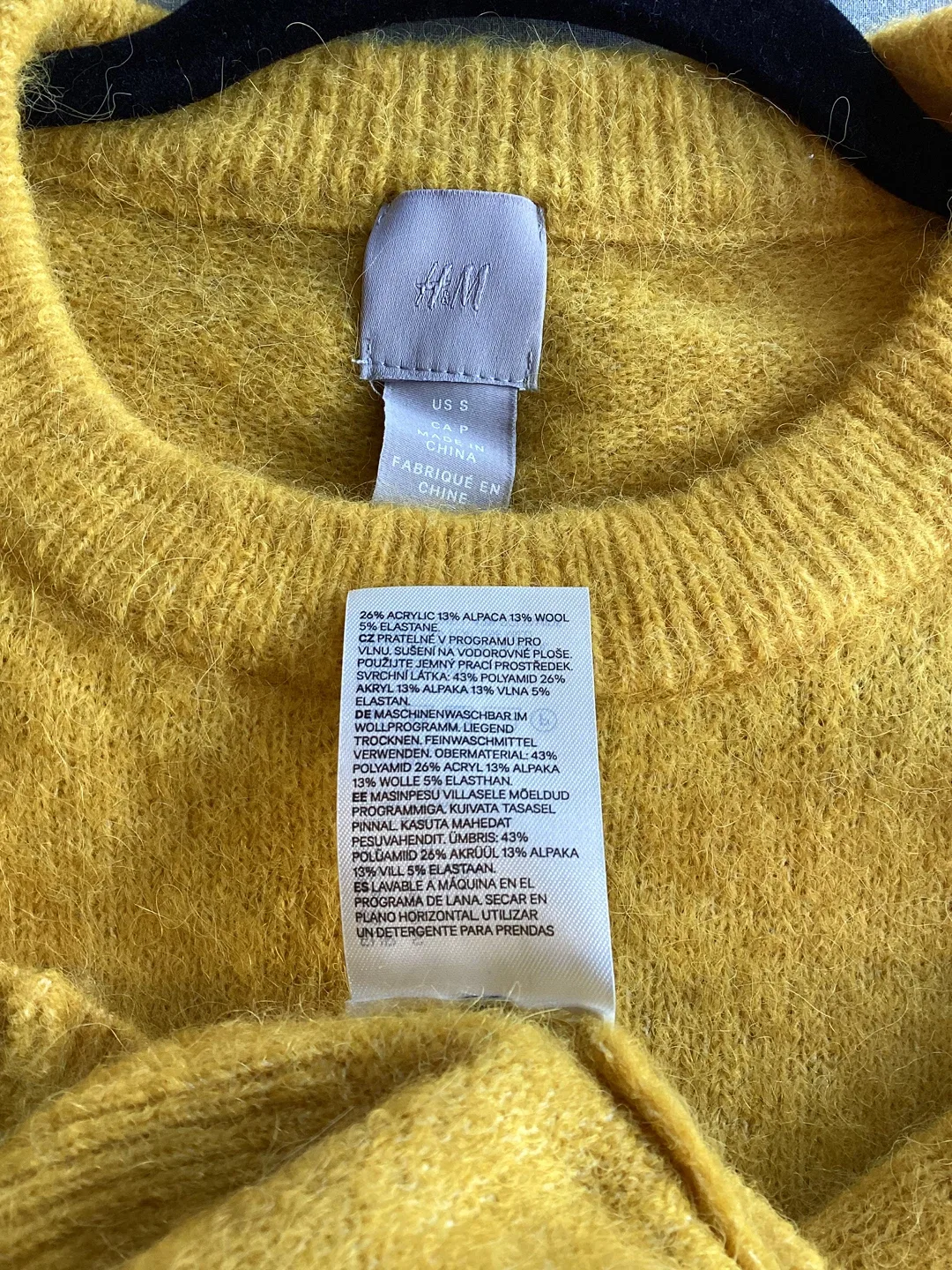 H&M SWEATER image indicator(3)