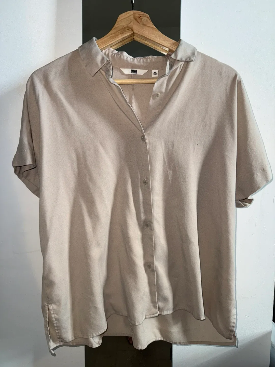 Uniqlo Beige Short Sleeve Shirt - Size XS