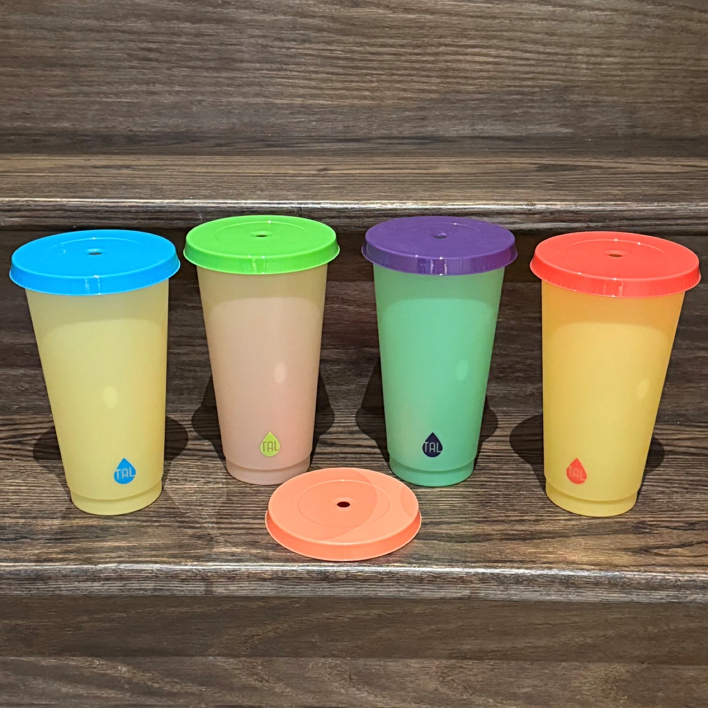 Set of 4 - TAL Color Changing Cups with Lids