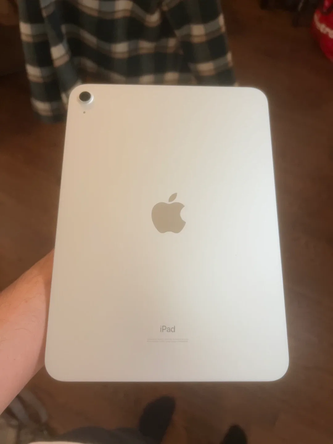 Apple iPad 10th Gen Silver image indicator(3)