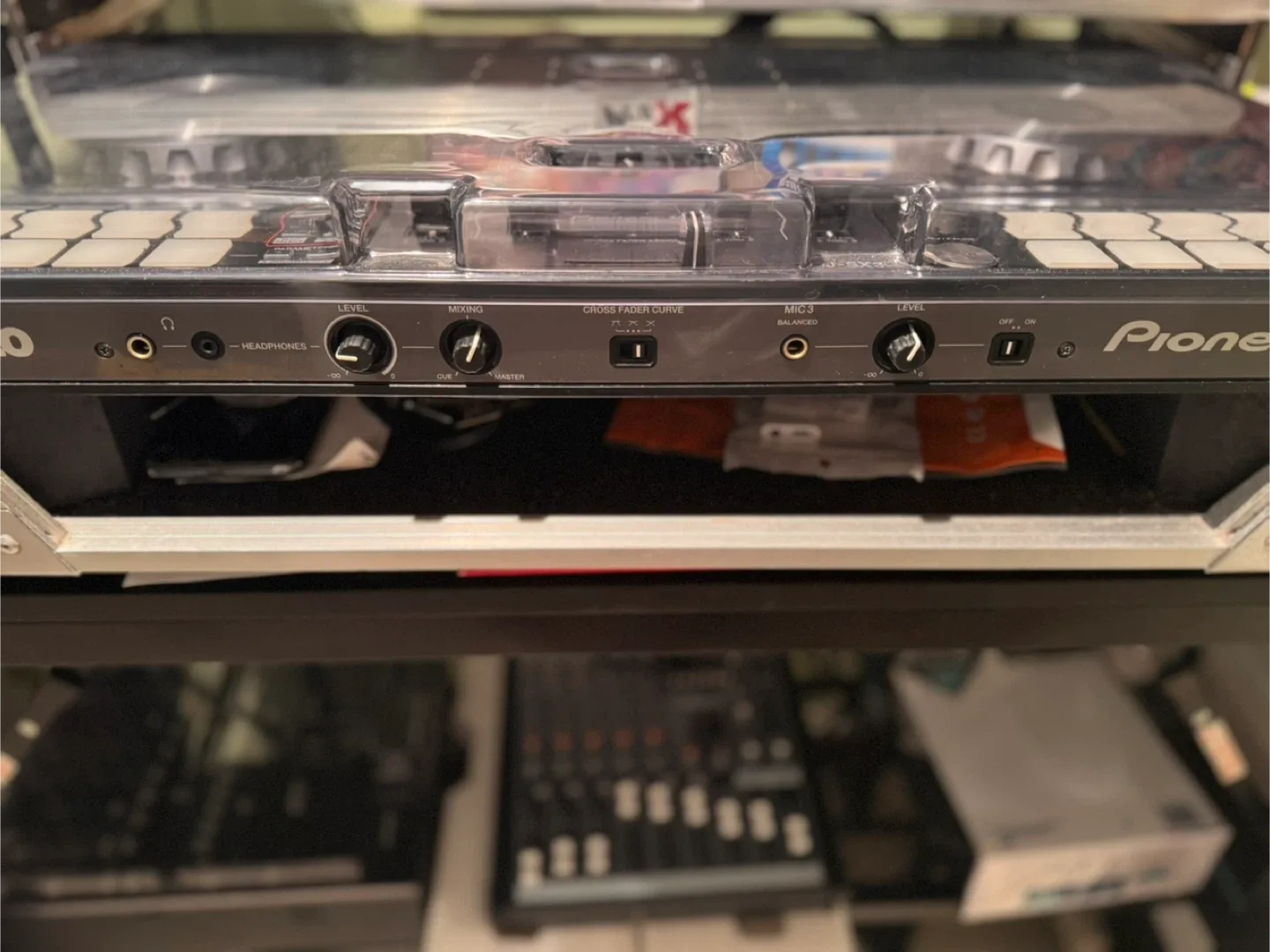 Pioneer DJ DDJ-SX3 DJ Controller