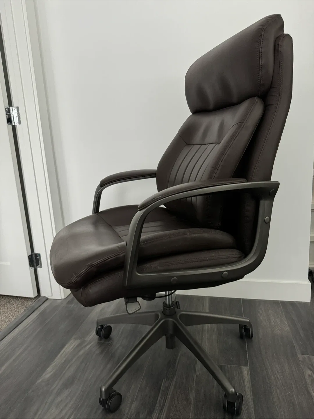 LA-Z-BOY Executive Office Chair image indicator(2)