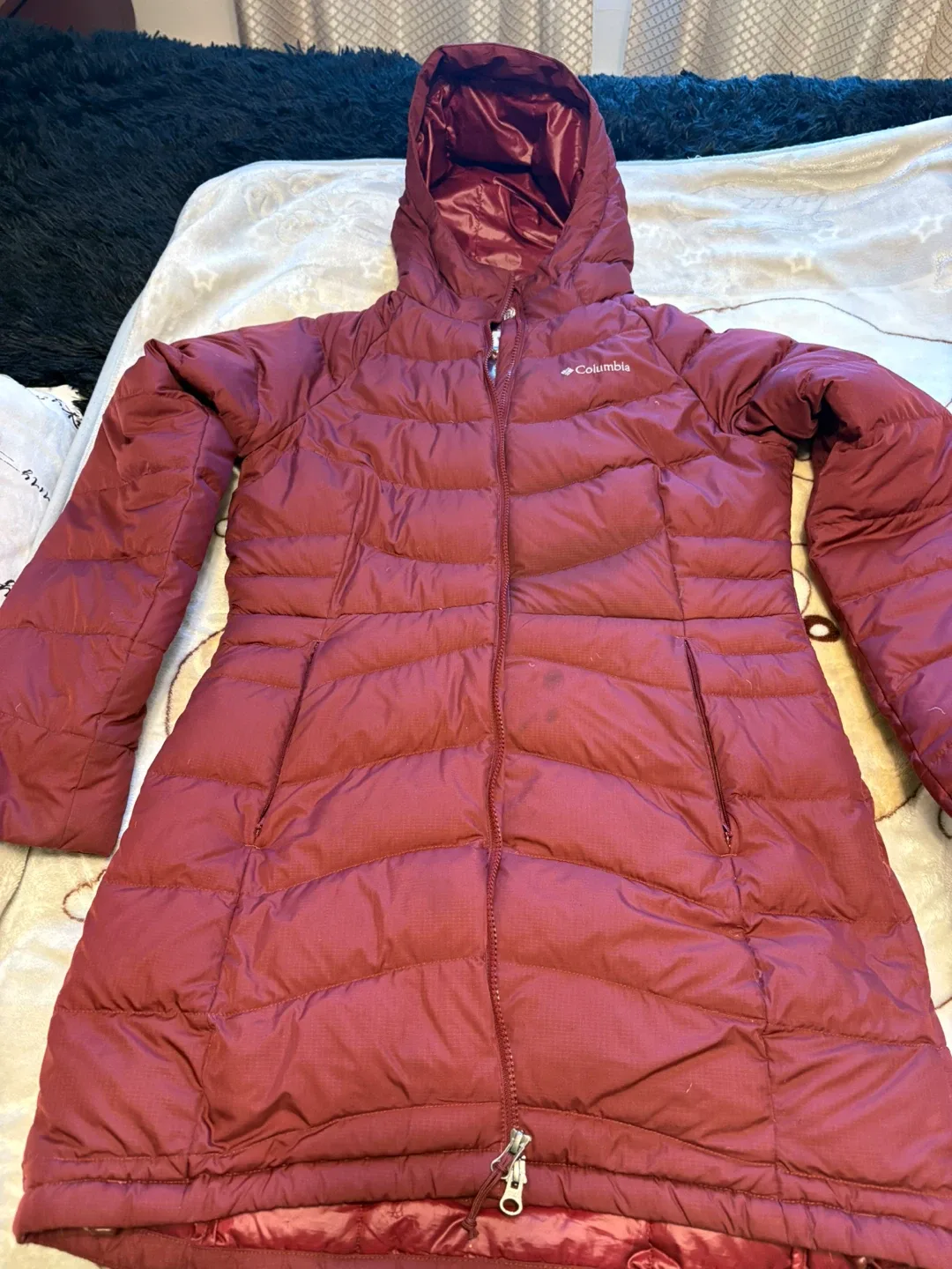 Columbia Puffer Jacket - Size M image indicator(3)