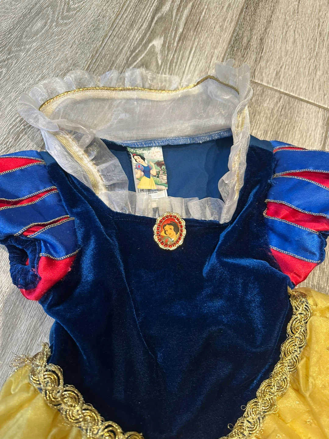 Disney Snow White Costume - Size XS (4) - photo 3