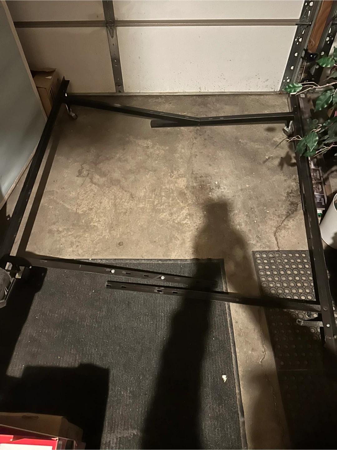 Bed frame with 2 Wheels - photo 2