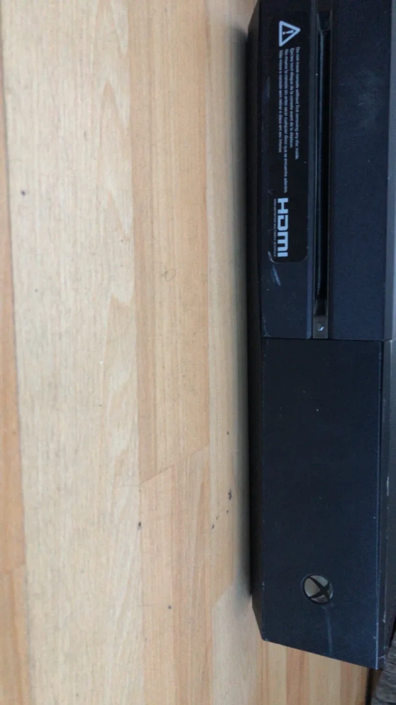 Xbox One S Console with Red Controller image indicator(2)