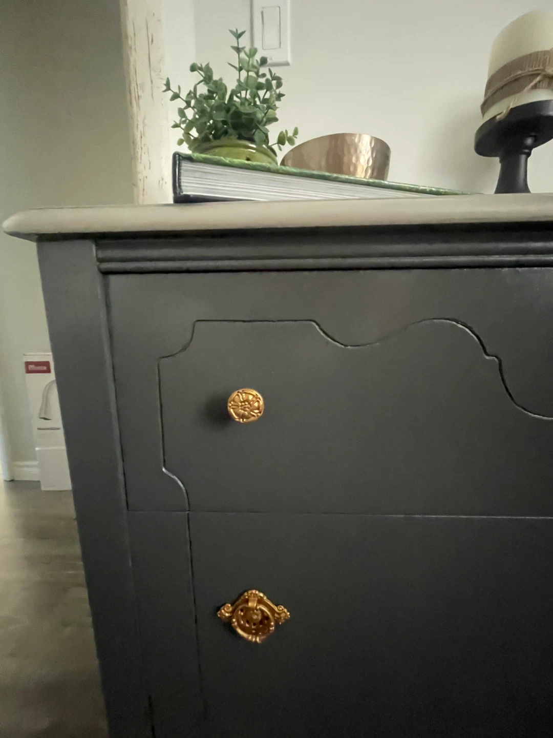Grey Painted 4-Drawer Dresser - photo 3
