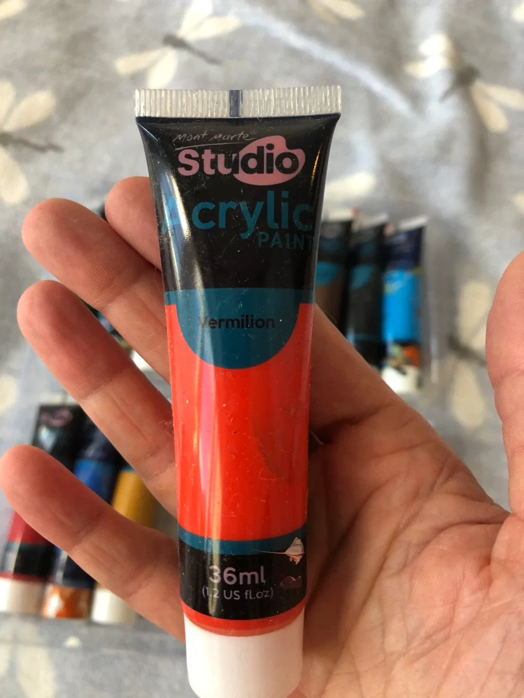 Mont Marte Studio Acrylic Paint Set image indicator(2)